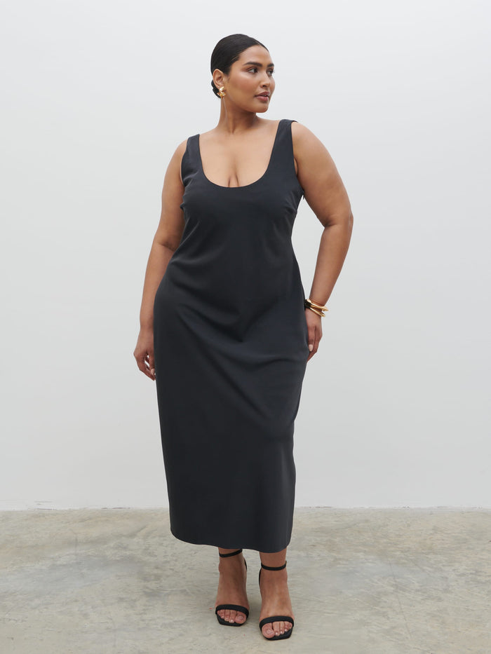 Souki Is 5'8" & Wears Size UK 18|Evelyn Satin Slip Midaxi Dress Curve - Black