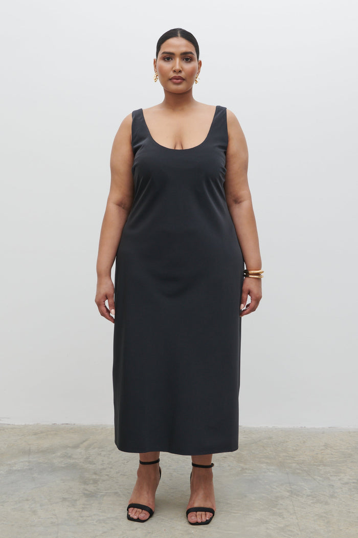 Souki Is 5'8" & Wears Size UK 18|Evelyn Satin Slip Midaxi Dress Curve - Black