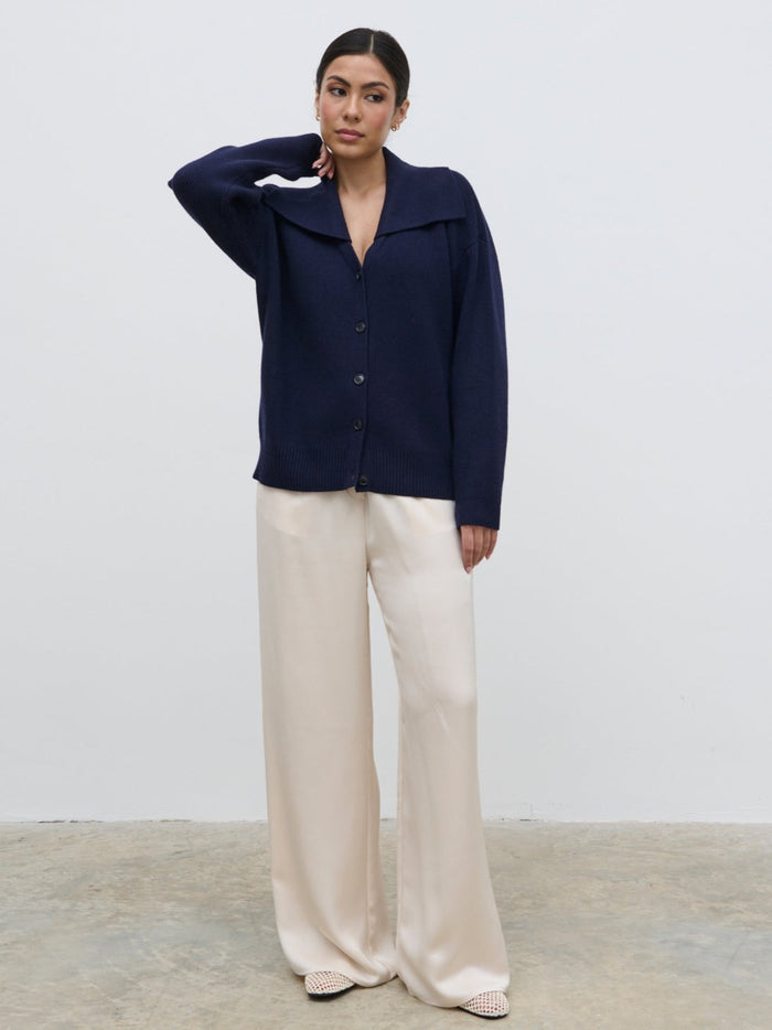 Anne Is 5'7.5" & Wears Size UK S|Fallon Knit Cardigan - Navy