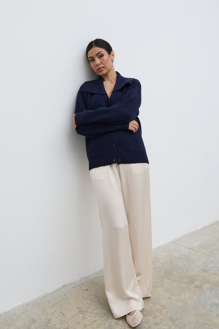 Anne Is 5'7.5" & Wears Size UK S|Fallon Knit Cardigan - Navy