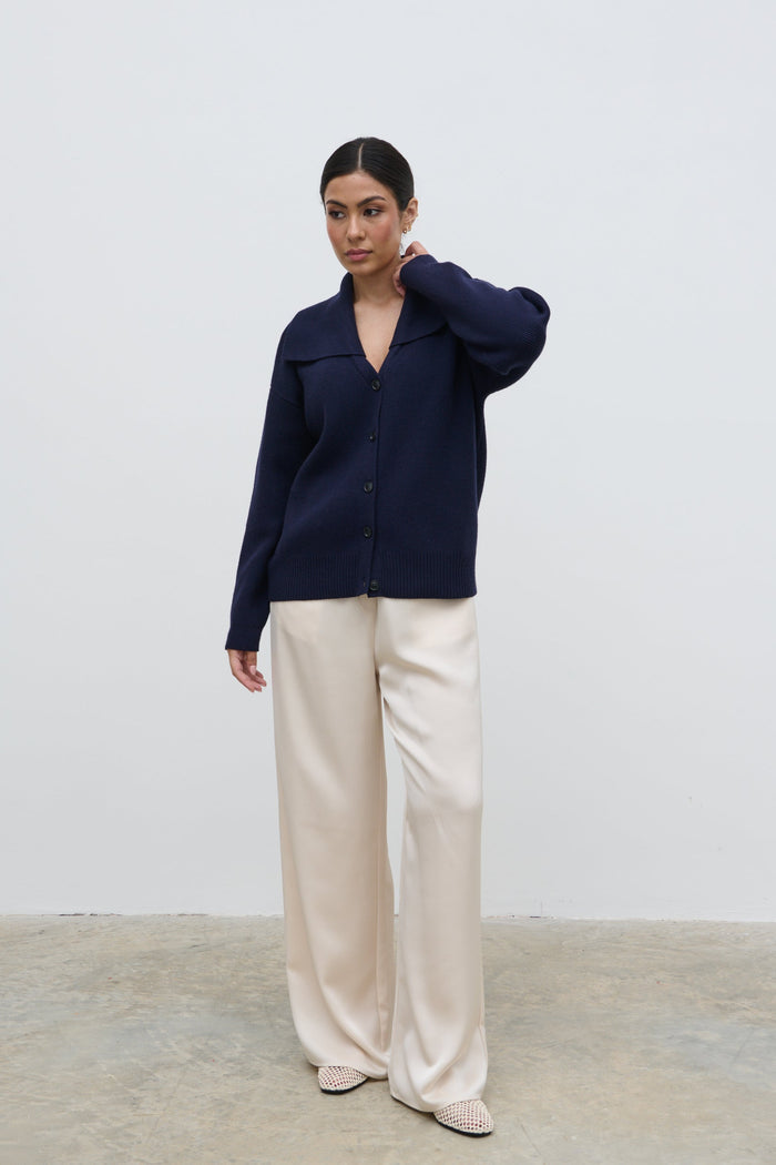 Anne Is 5'7.5" & Wears Size UK S|Fallon Knit Cardigan - Navy