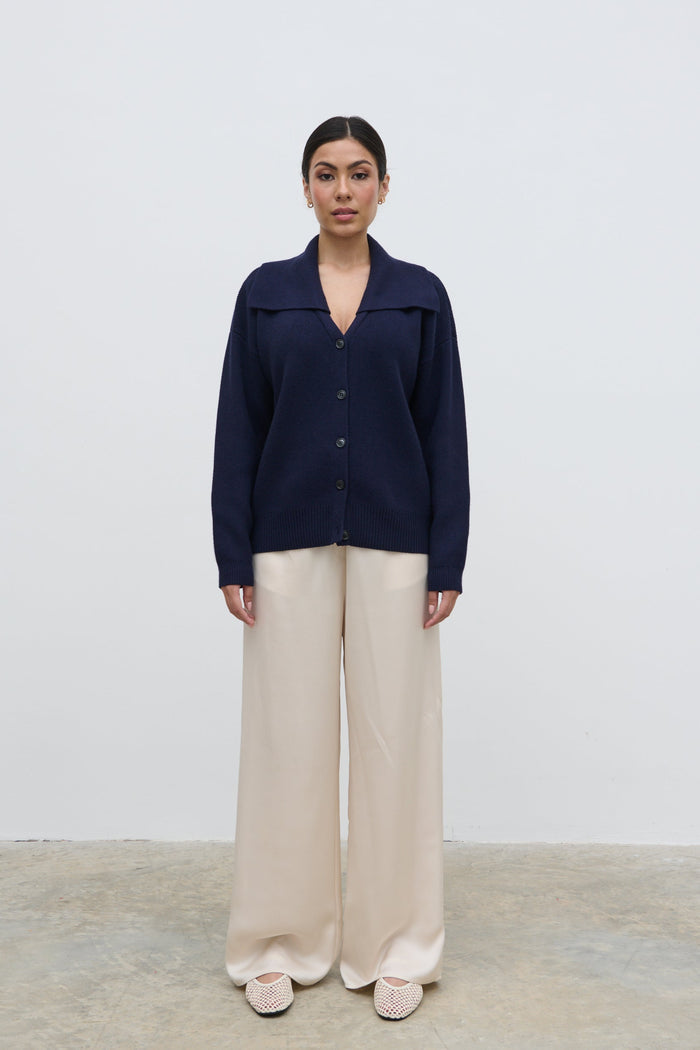 Anne Is 5'7.5" & Wears Size UK S|Fallon Knit Cardigan - Navy