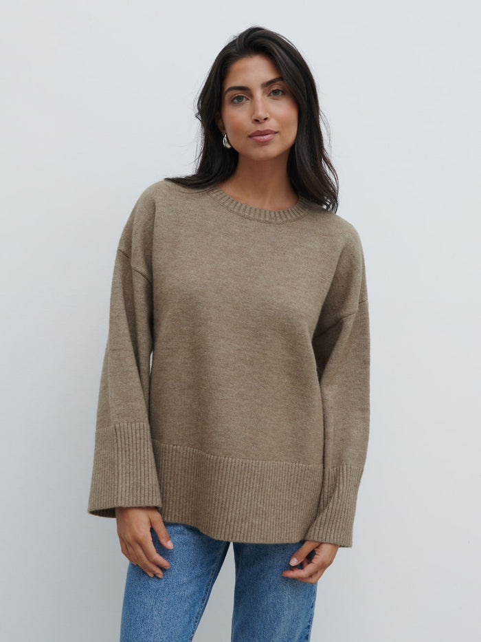 Lygia Is 5'9" & Wears Size UK S|Finnity Slouchy Crew Neck Knit Jumper - Mushroom