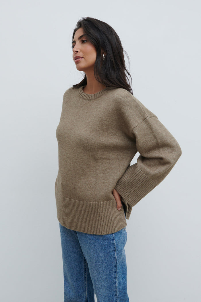 Lygia Is 5'9" & Wears Size UK S|Finnity Slouchy Crew Neck Knit Jumper - Mushroom