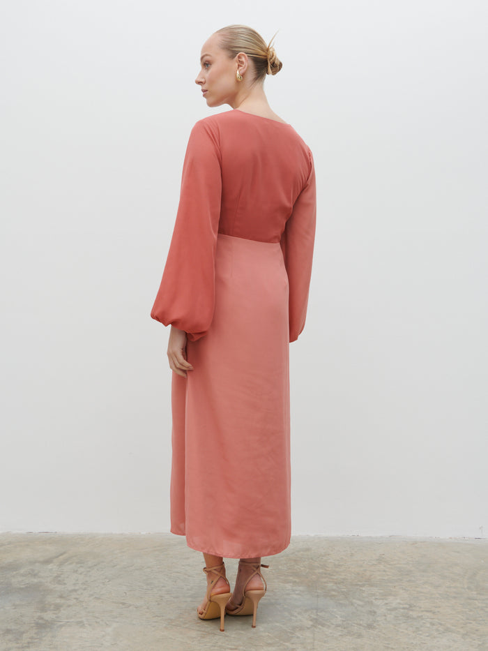 Noor Is 5'8.5" & Wears Size UK 8|Friena Knot Contrast Midaxi Dress - Terracotta and Dusky Rose
