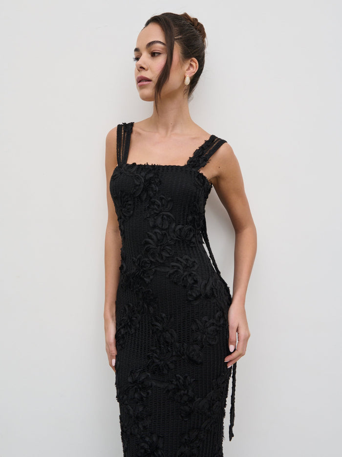 Elissa Is 5'8.5" & Wears Size UK 8|Gigou Crochet Floral Maxi Dress - Black