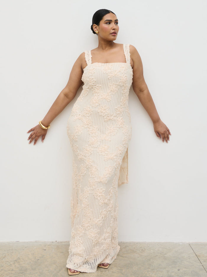 Gigou Crochet Floral Maxi Dress Curve - Cream