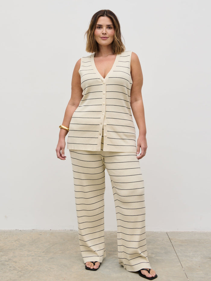 Rafaela Is 5'9" & Wears Size UK XL|Hattie Stripe Knit Waistcoat Curve - Cream and Black