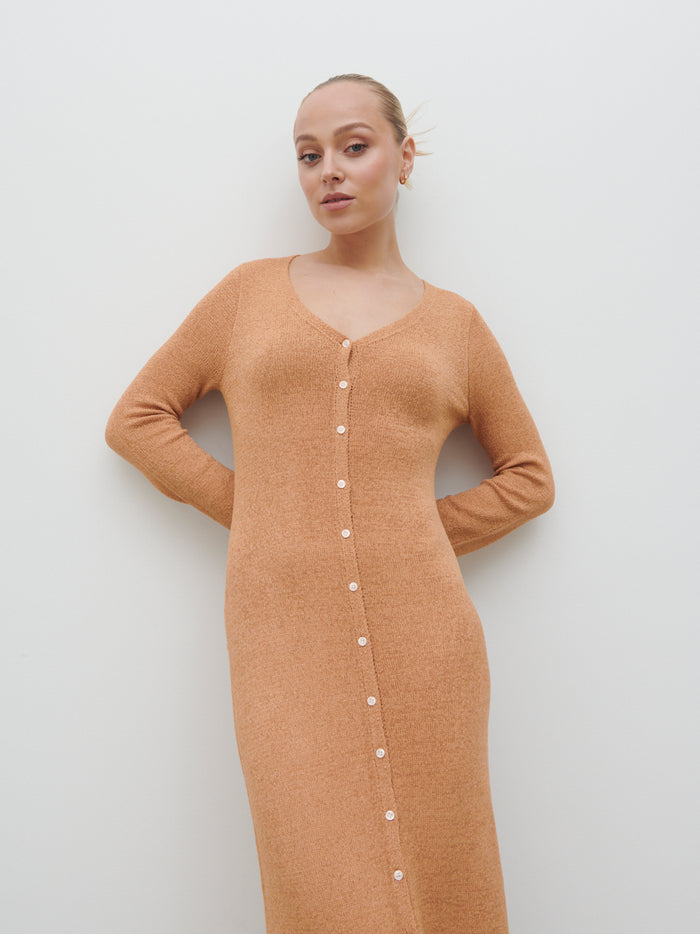Noor Is 5'8.5" & Wears Size UK S|Hazel Knit Maxi Dress - Tan Blush