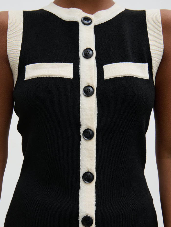 Elle Is 5'3" & Wears Size UK S|Indigo Contrast Knit Waistcoat - Black and Cream