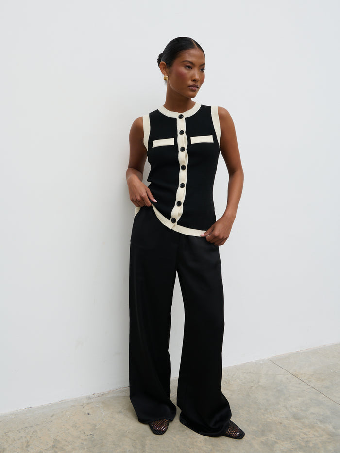 Elle Is 5'3" & Wears Size UK S|Indigo Contrast Knit Waistcoat - Black and Cream