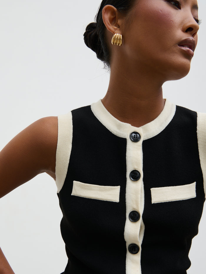 Elle Is 5'3" & Wears Size UK S|Indigo Contrast Knit Waistcoat - Black and Cream