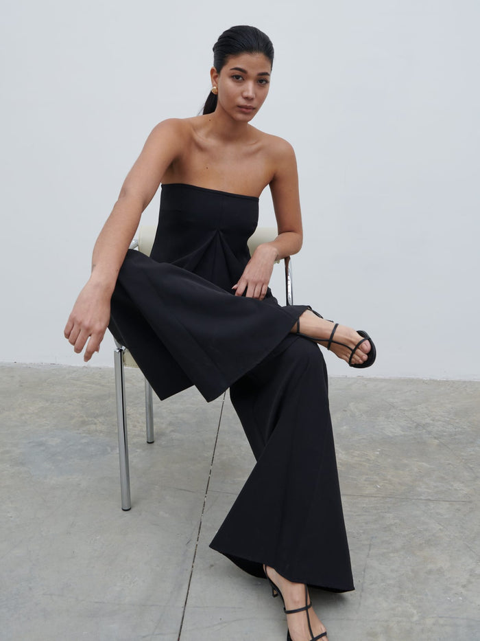 Bianca Is 5'9" & Wears Size UK 8|Jaden Bandeau Wide Leg Jumpsuit - Black