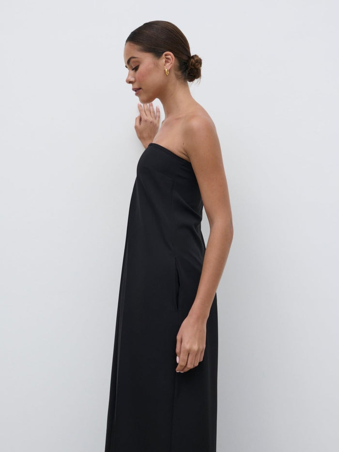 Elissa Is 5'8.5" & Wears Size UK 8|Jaden Bandeau Wide Leg Jumpsuit - Black