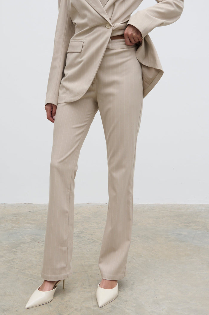 Elissa Is 5'8.5" & Wears Size UK 8|Jaycie Straight Leg Pinstripe Trousers - Chalk and White Stripe