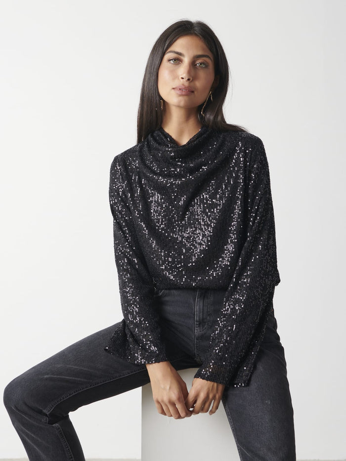 Lygia Is 5'9" & Wears Size UK S|Jayda Sequin Blouse - Black