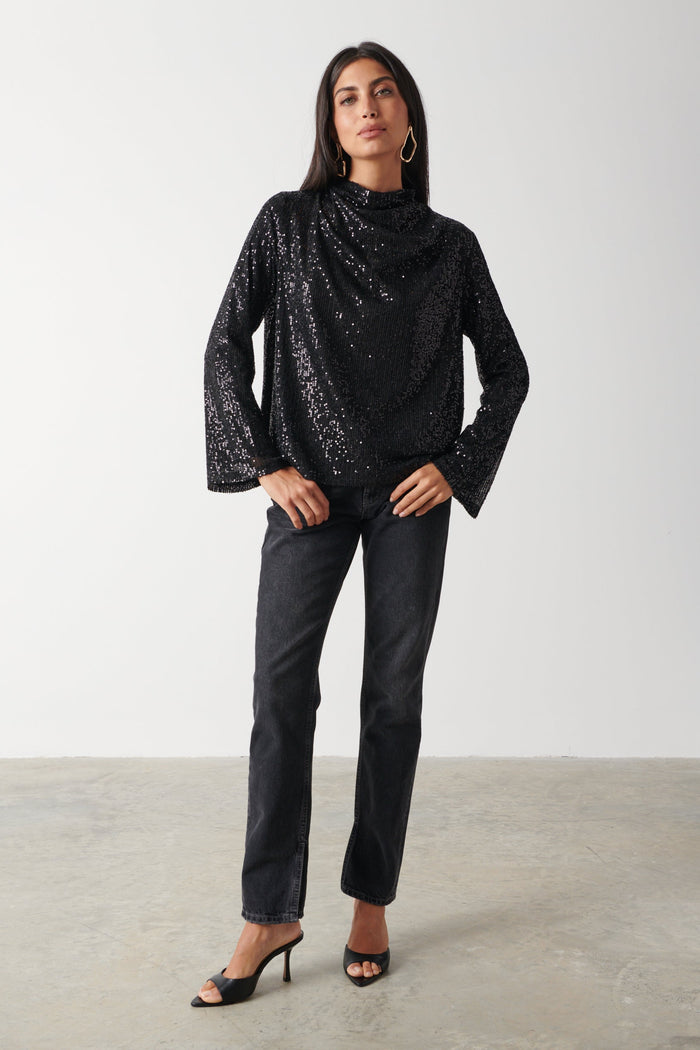 Lygia Is 5'9" & Wears Size UK S|Jayda Sequin Blouse - Black