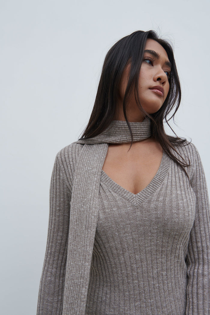 Candy Is 5'6" & Wears Size UK S|Jessie V Neck Ribbed Knit Top with Scarf - Grey Marl
