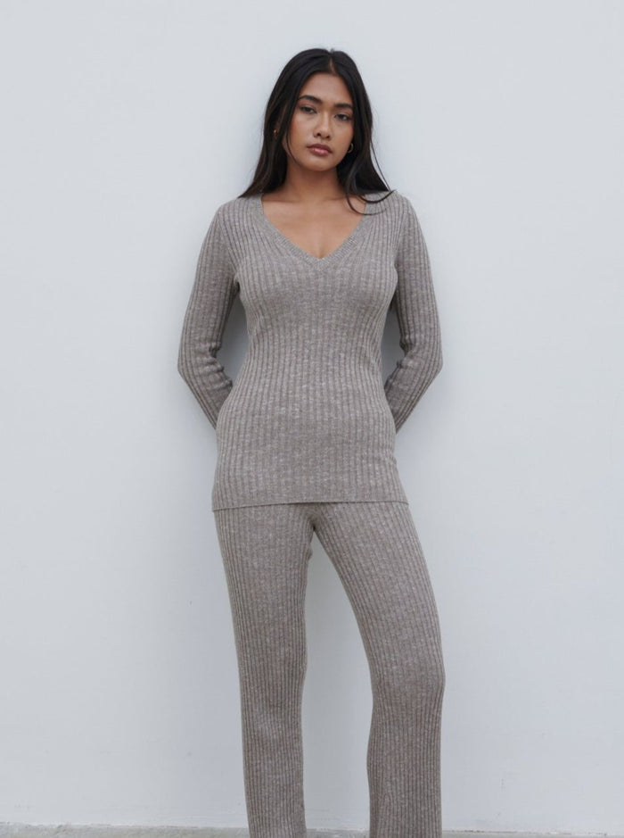 Candy Is 5'6" & Wears Size UK S|Jessie V Neck Ribbed Knit Top with Scarf - Grey Marl