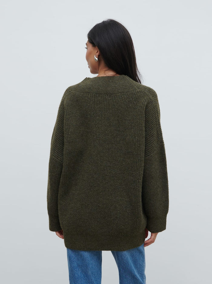 Lygia Is 5'9" & Wears Size UK S|Jovie Oversized Rib Knit Jumper - Dark Olive
