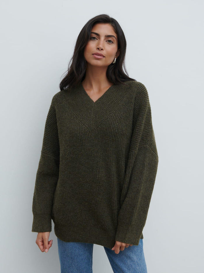 Lygia Is 5'9" & Wears Size UK S|Jovie Oversized Rib Knit Jumper - Dark Olive
