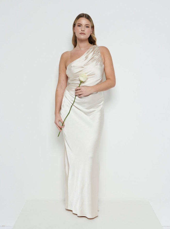 Theo Is 5'8.5" & Wears Size UK 12|Juliet Ruched Maxi Bridesmaid Dress - Matte Champagne