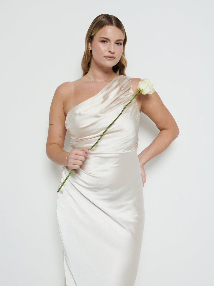 Theo Is 5'8.5" & Wears Size UK 12|Juliet Ruched Maxi Bridesmaid Dress - Matte Champagne