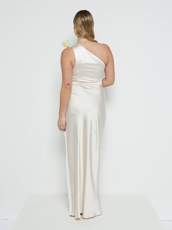 Theo Is 5'8.5" & Wears Size UK 12|Juliet Ruched Maxi Bridesmaid Dress - Matte Champagne