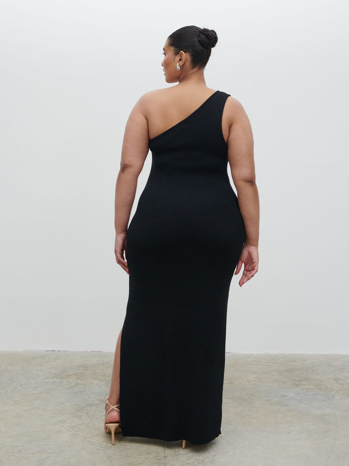 Souki Is 5'8" & Wears Size UK XL|Juno One Shoulder Knit Maxi Dress Curve - Black
