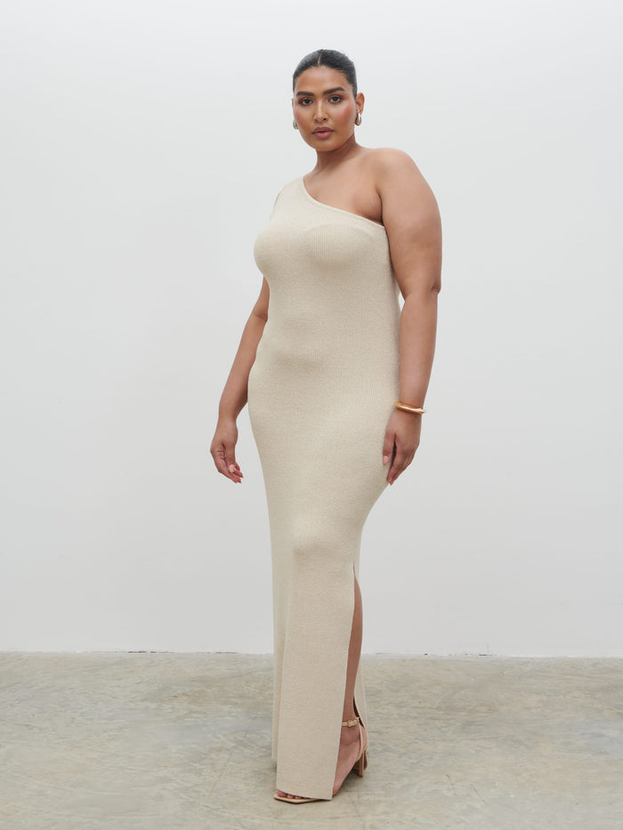 Souki Is 5'8" & Wears Size UK XL|Juno One Shoulder Knit Maxi Dress Curve - Oatmeal