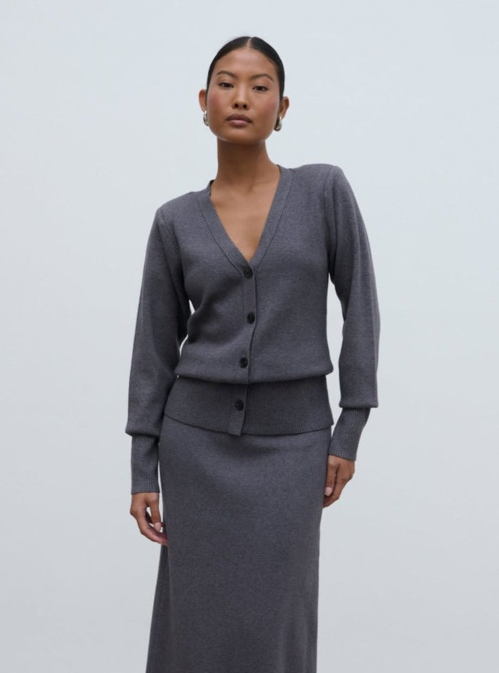 Elle Is 5'3" & Wears Size UK XS|Justine Rib Knit Cardigan - Grey Marl