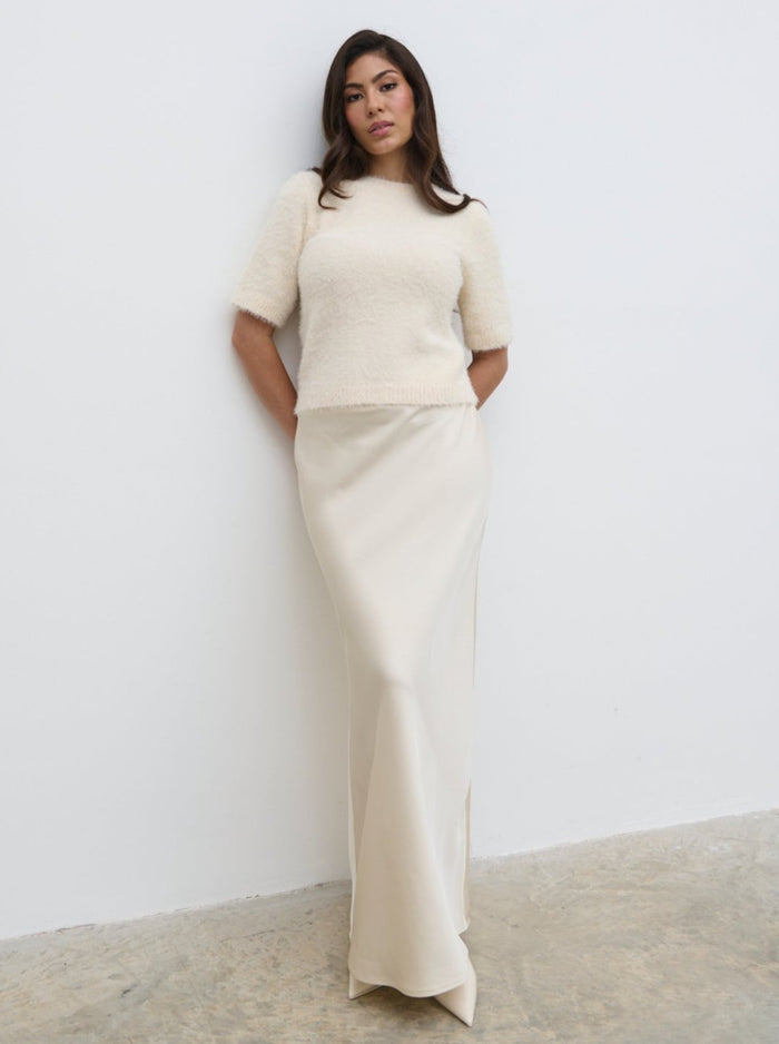 Anne Is 5'7.5" & Wears Size UK S|Kelly Cropped Fluffy Knit T-Shirt - Cream