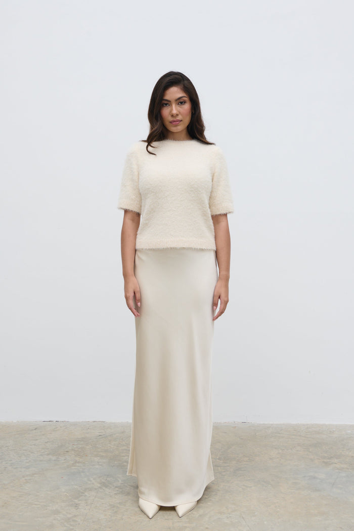 Anne Is 5'7.5" & Wears Size UK S|Kelly Cropped Fluffy Knit T-Shirt - Cream