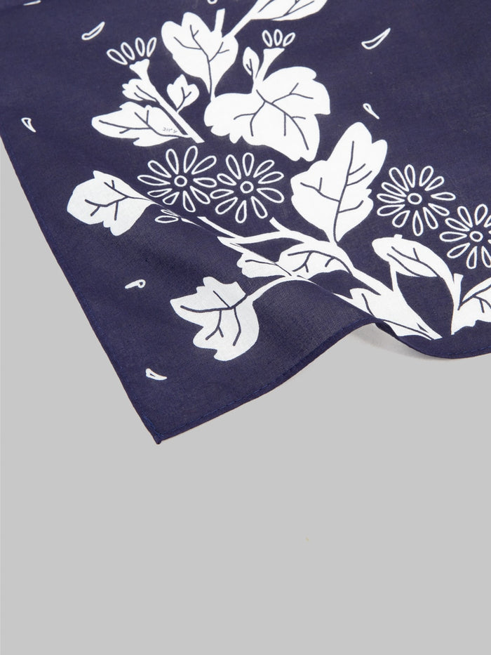 Kobashi Studio Modern Classic Kikumon Bandana Navy closeup
