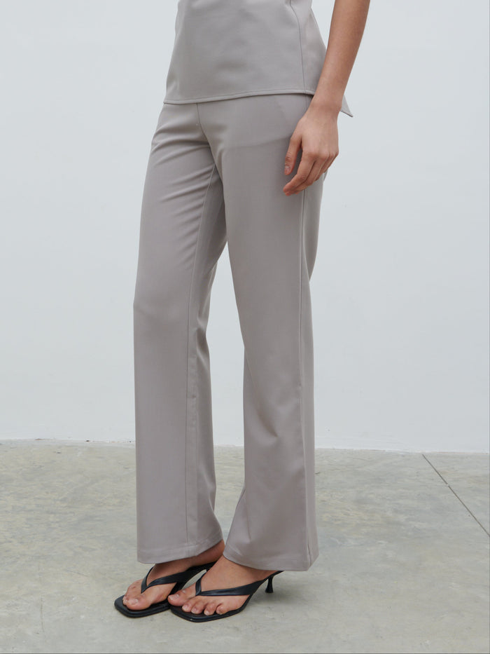 Graziela Is 5'9.5" & Wears Size UK 8|Laria Tailored Slim Leg Trousers - Stone