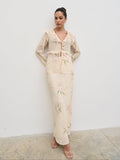 Elissa Is 5'8.5" & Wears Size UK 8|Leoni Maxi Skirt - Cream Floral