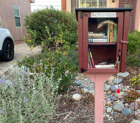Library Post with Topper Kit