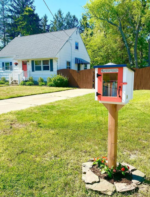 Library Post with Topper Kit