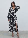Candy Is 5'6" & Wears Size UK 8|Lilianna Balloon Sleeve Printed Dress - Monochrome Abstract