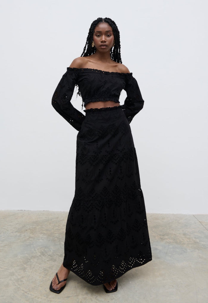 Shilloh Is 5'9" & Wears Size UK 8|Lilla Broderie Maxi Skirt - Black