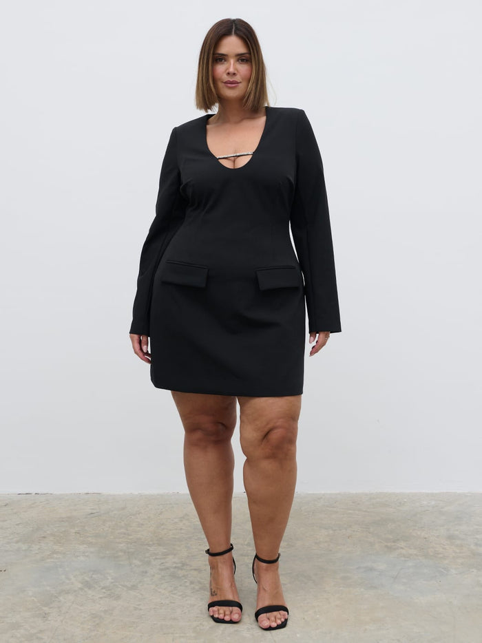 Rafaela Is 5'9" & Wears Size UK 18|Lou Embellished Trim Mini Dress Curve - Black
