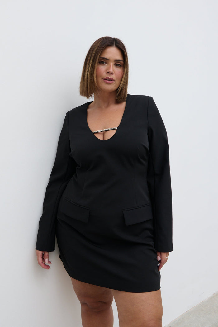 Rafaela Is 5'9" & Wears Size UK 18|Lou Embellished Trim Mini Dress Curve - Black