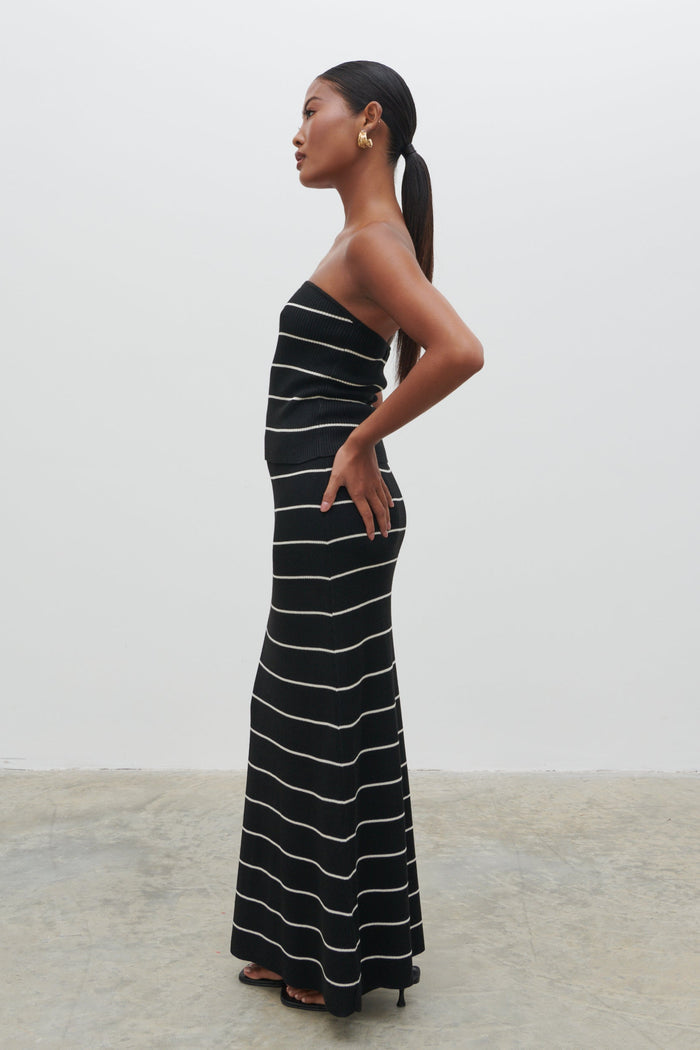 Elle Is 5'3" & Wears Size UK XS|Louisa Stripe Bandeau Knit Top - Black and Cream