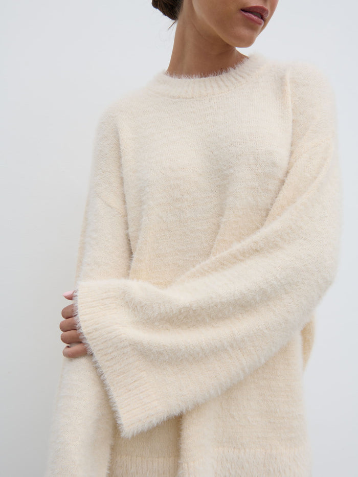 Elissa Is 5'8.5" & Wears Size UK S|Lula Fluffy Knit Jumper - Cream