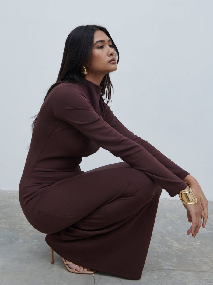 Candy Is 5'6" & Wears Size UK 8|Mabel High Neck Jersey Maxi Dress - Brown