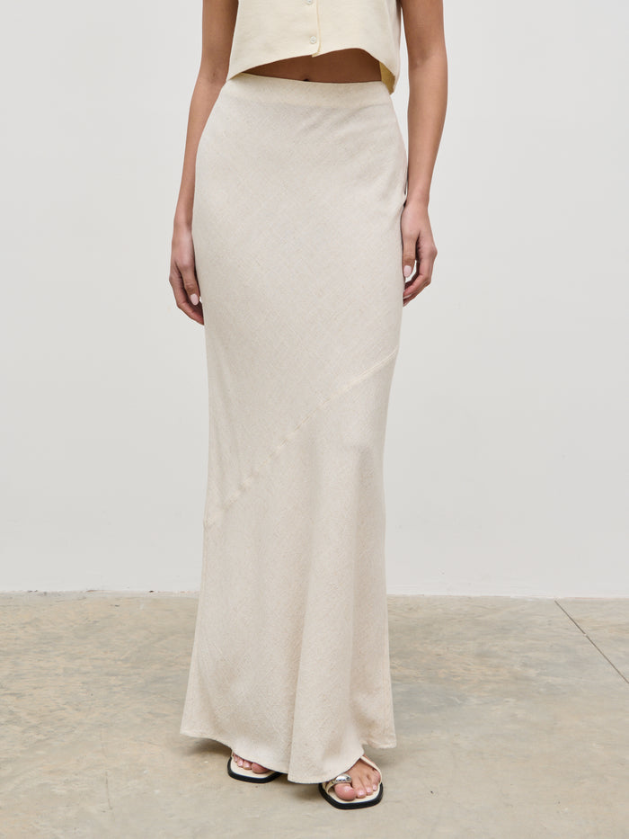Elissa Is 5'8.5" & Wears Size UK 8|Maisy Linen Maxi Skirt - Natural