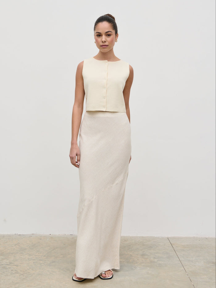 Elissa Is 5'8.5" & Wears Size UK 8|Maisy Linen Maxi Skirt - Natural