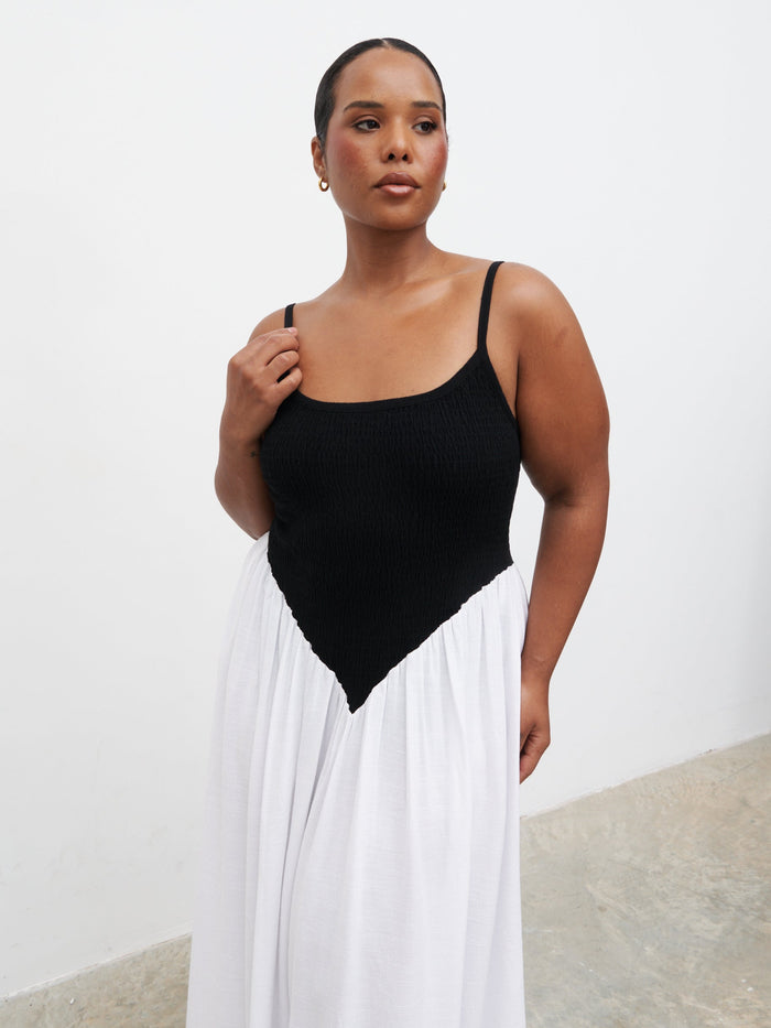 Steffy is 5'7" & Wears Size UK 18|Maude Shirred Contrast Maxi Dress Curve - Black and Cream