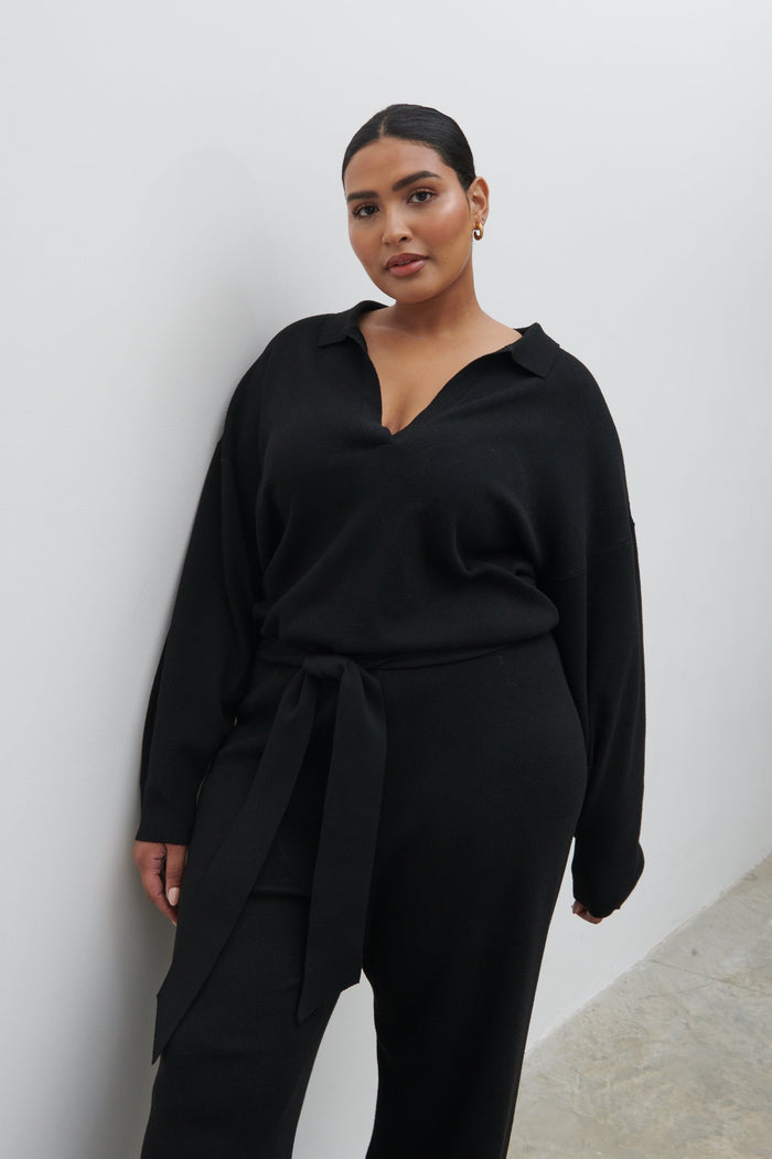 Souki Is 5'8" & Wears Size UK XL|Meg Belted Knit Jumpsuit Curve - Black