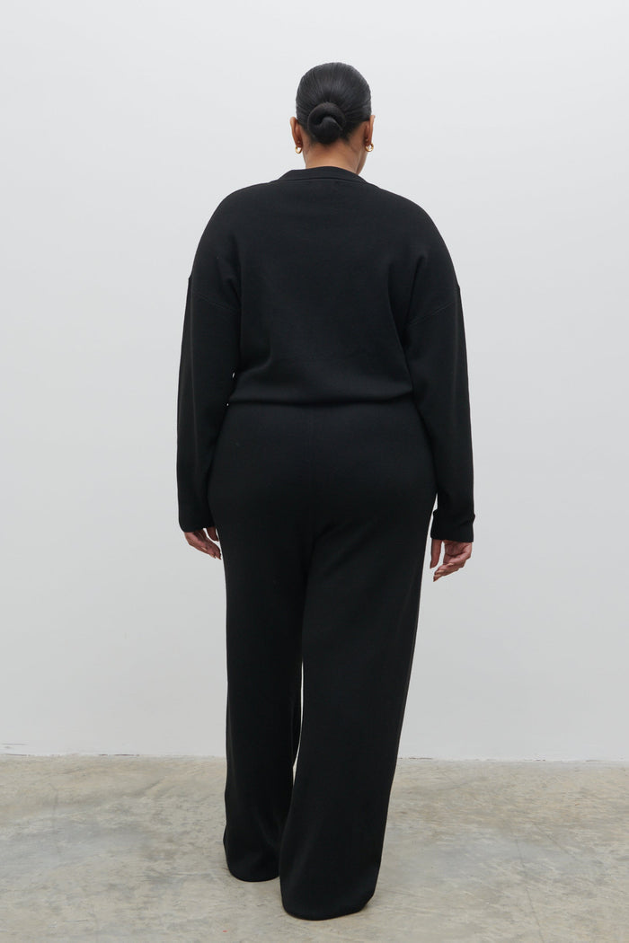 Souki Is 5'8" & Wears Size UK XL|Meg Belted Knit Jumpsuit Curve - Black